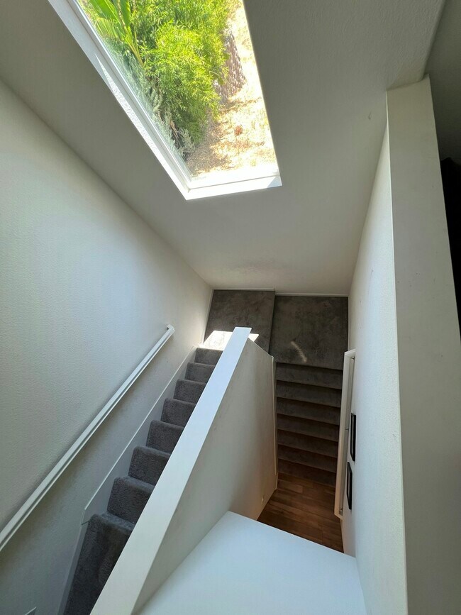 Building Photo - 6184 Orsi Ct
