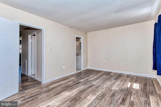 Building Photo - 8467 Ivy Glen Ct
