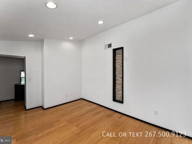 Building Photo - 907 N 5th St