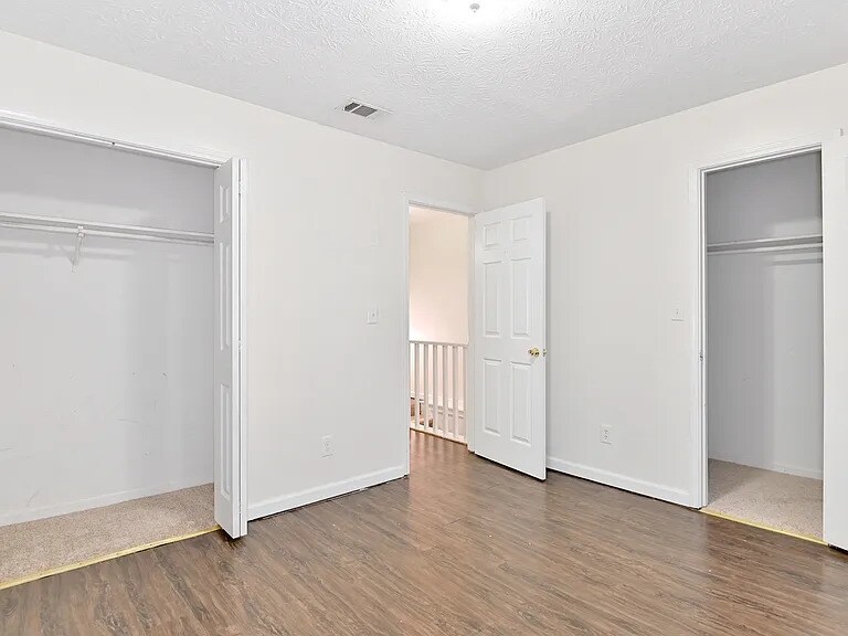 Building Photo - 123 Curtis Rd