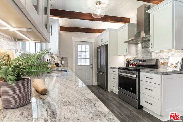 Building Photo - 3908 Las Flores Canyon Rd