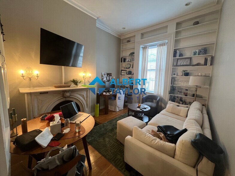 Building Photo - 117 Beacon St