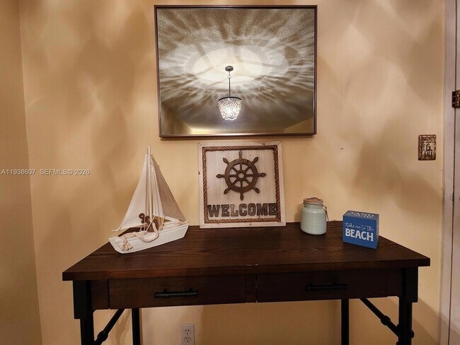 Building Photo - 401 Golden Isles Dr