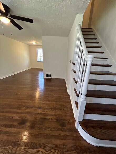 Building Photo - 1500-1506 Perdue Street