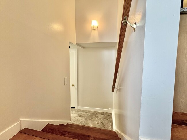 Building Photo - Renovated 3 Bed Home with Huge Yard & 2-Car Garage