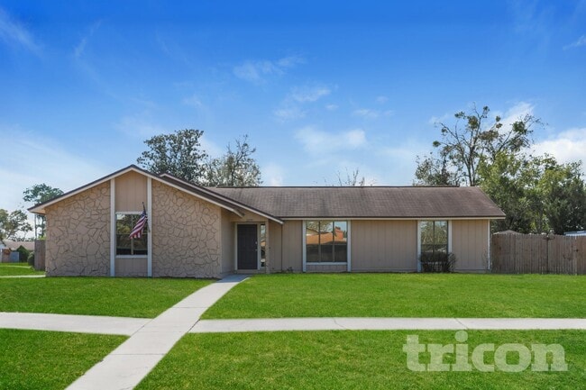 Building Photo - 2209 Constitution Dr