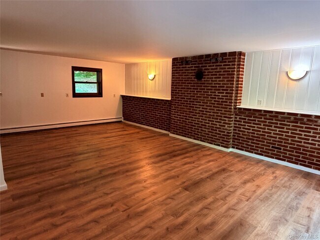 Building Photo - 126 Carter Rd