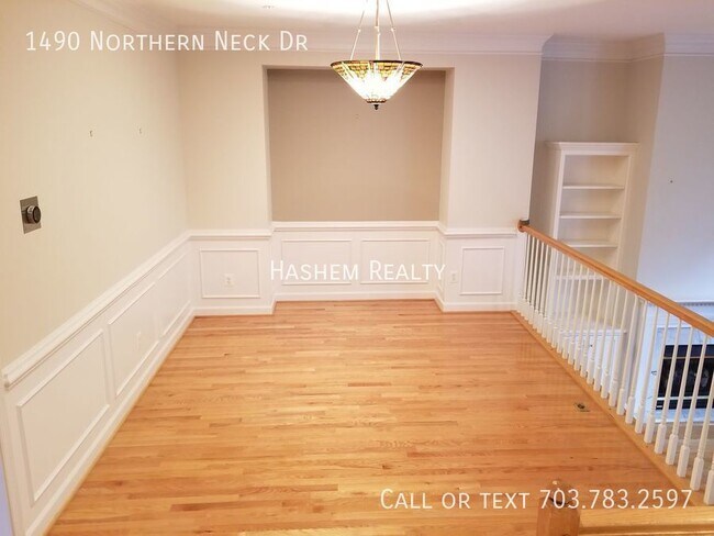 Building Photo - 1490 Northern Neck Dr