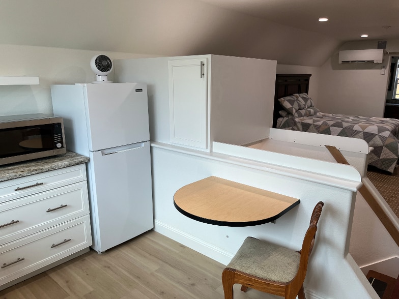 Building Photo - 6696 Mosquito Rd