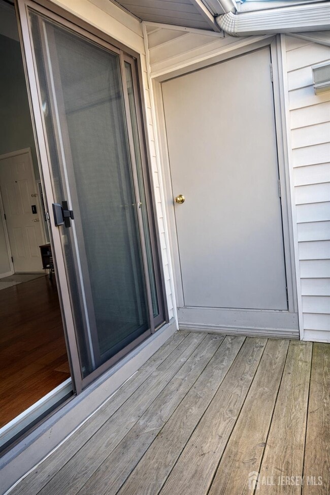 Building Photo - 4910 Ravens Crest Dr