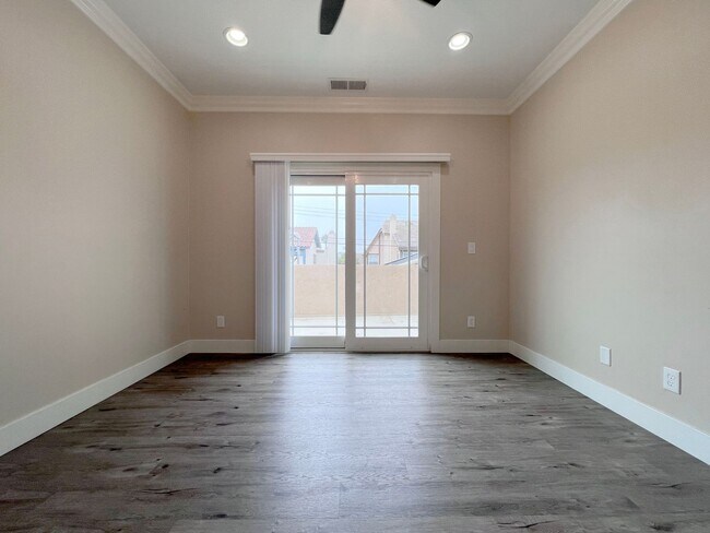 Building Photo - NEW AC - Bright & Spacious Single-Family Home with Pool
