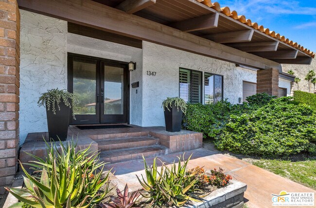 Building Photo - 1347 Primavera Dr W