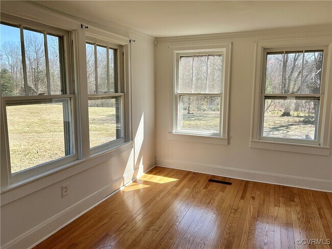 Building Photo - 2801 Dogtown Rd