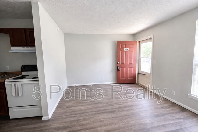 Building Photo - 336 E Webster St