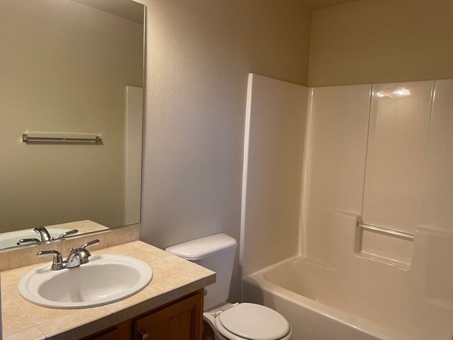 Building Photo - Lovely Corner Lot with Open Floor Plan, High Ceilings, Gourmet Kitchen.