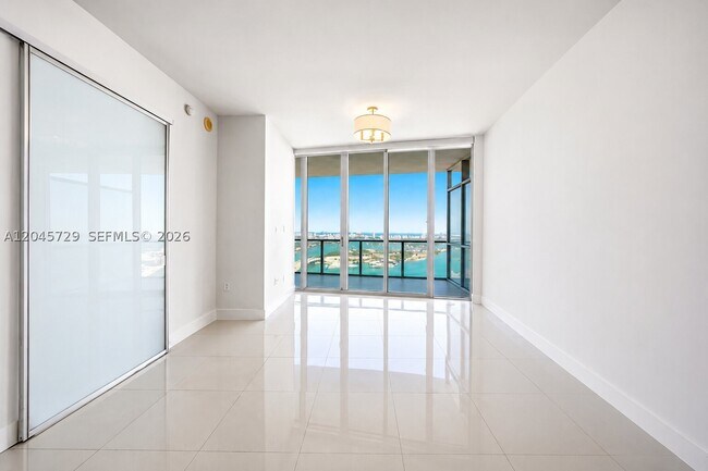 Building Photo - 1100 Biscayne Blvd