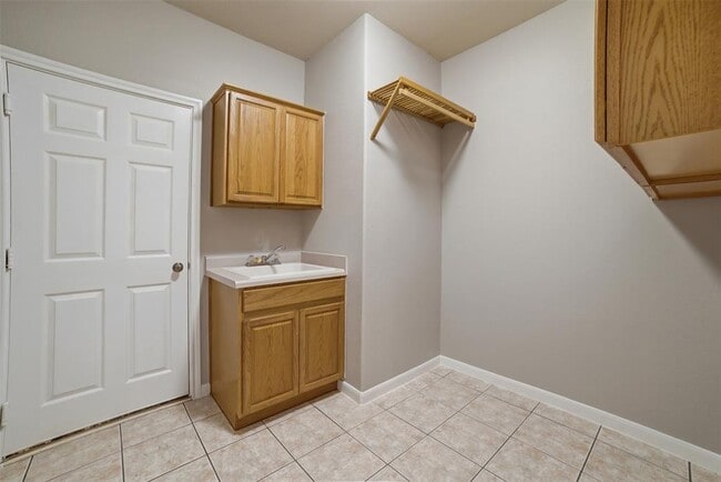 Building Photo - 3605 Winding Way