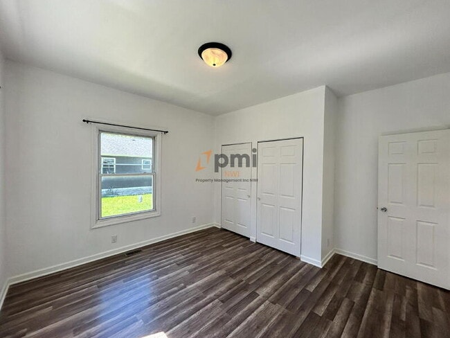 Building Photo - 13328 Edison St