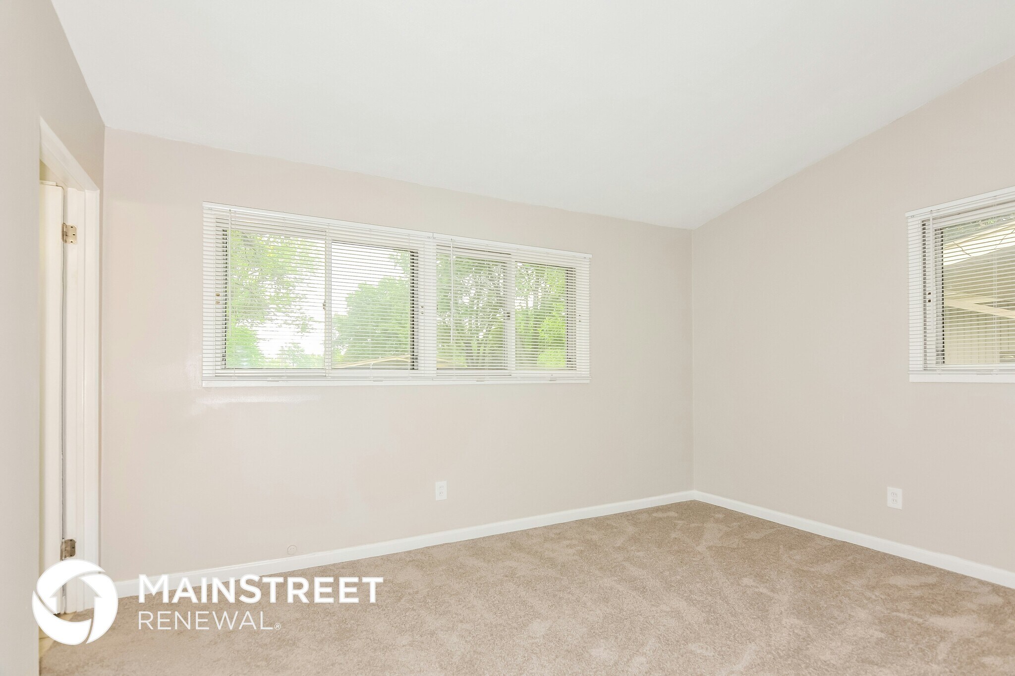 Building Photo - 2280 St Catherine St