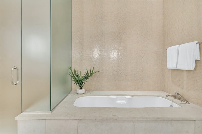 Building Photo - 120 Seaver St