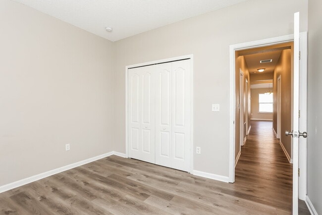 Building Photo - 2655 Oak Haven Dr