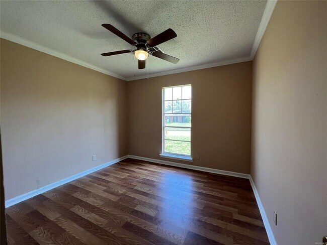 Building Photo - 4230 Fairwood Dr
