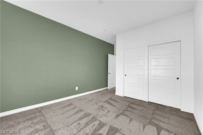 Building Photo - 600 N Carriage Hill Dr