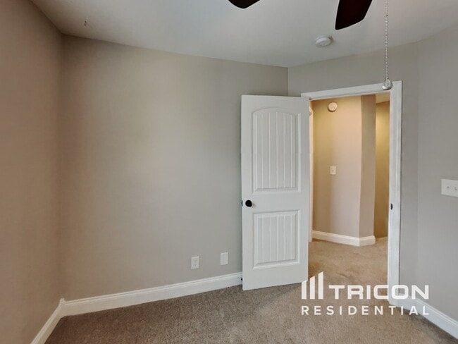 Building Photo - 393 Preakness Cir