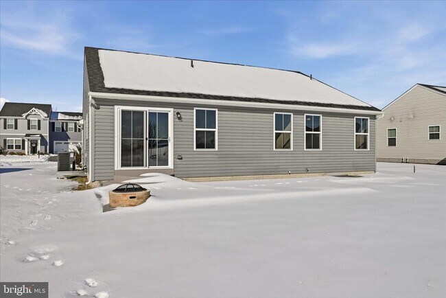 Building Photo - 313 Switchgrass Ct