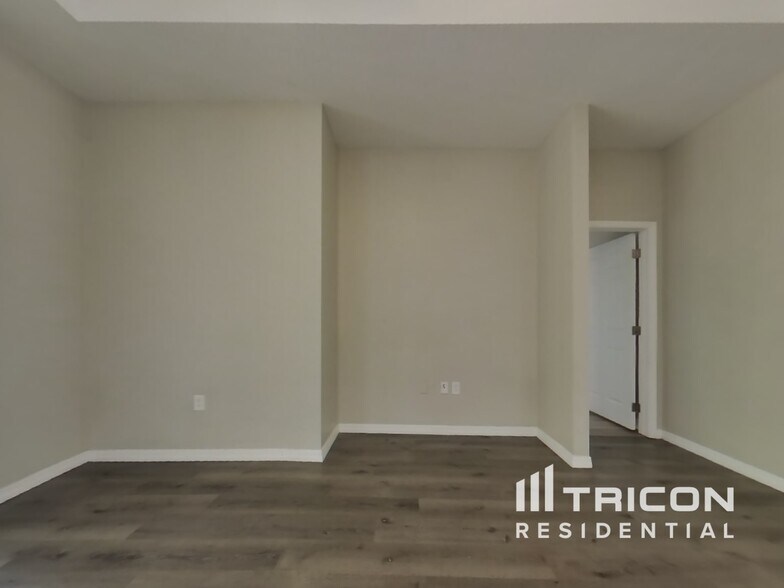 Building Photo - 1139 Wapello St