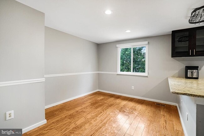 Building Photo - 5376 Harbor Ct Dr