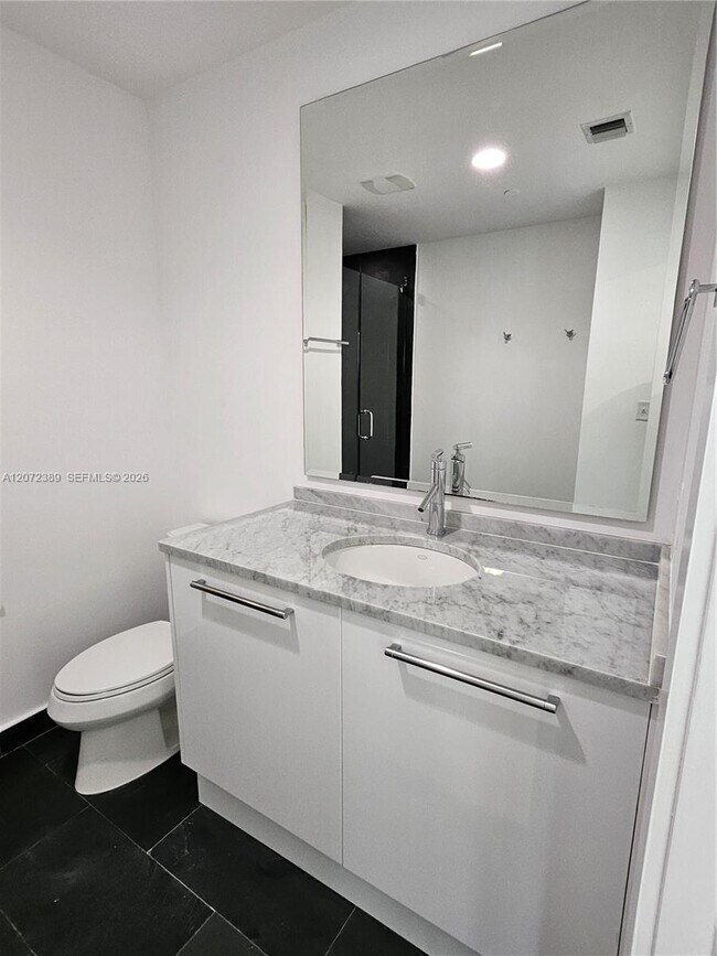 Building Photo - 900 Biscayne Blvd