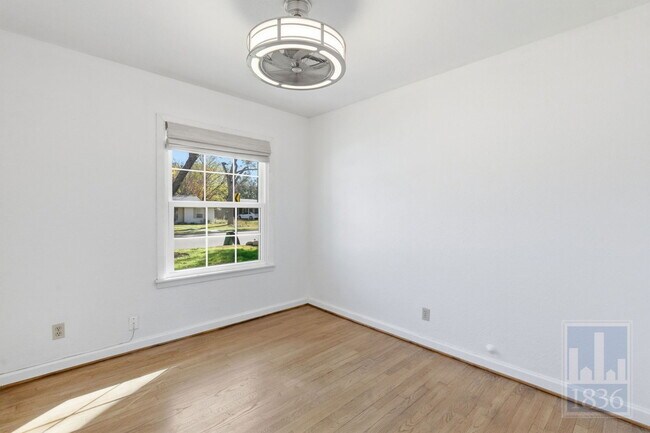 Building Photo - 8324 Burrell Dr