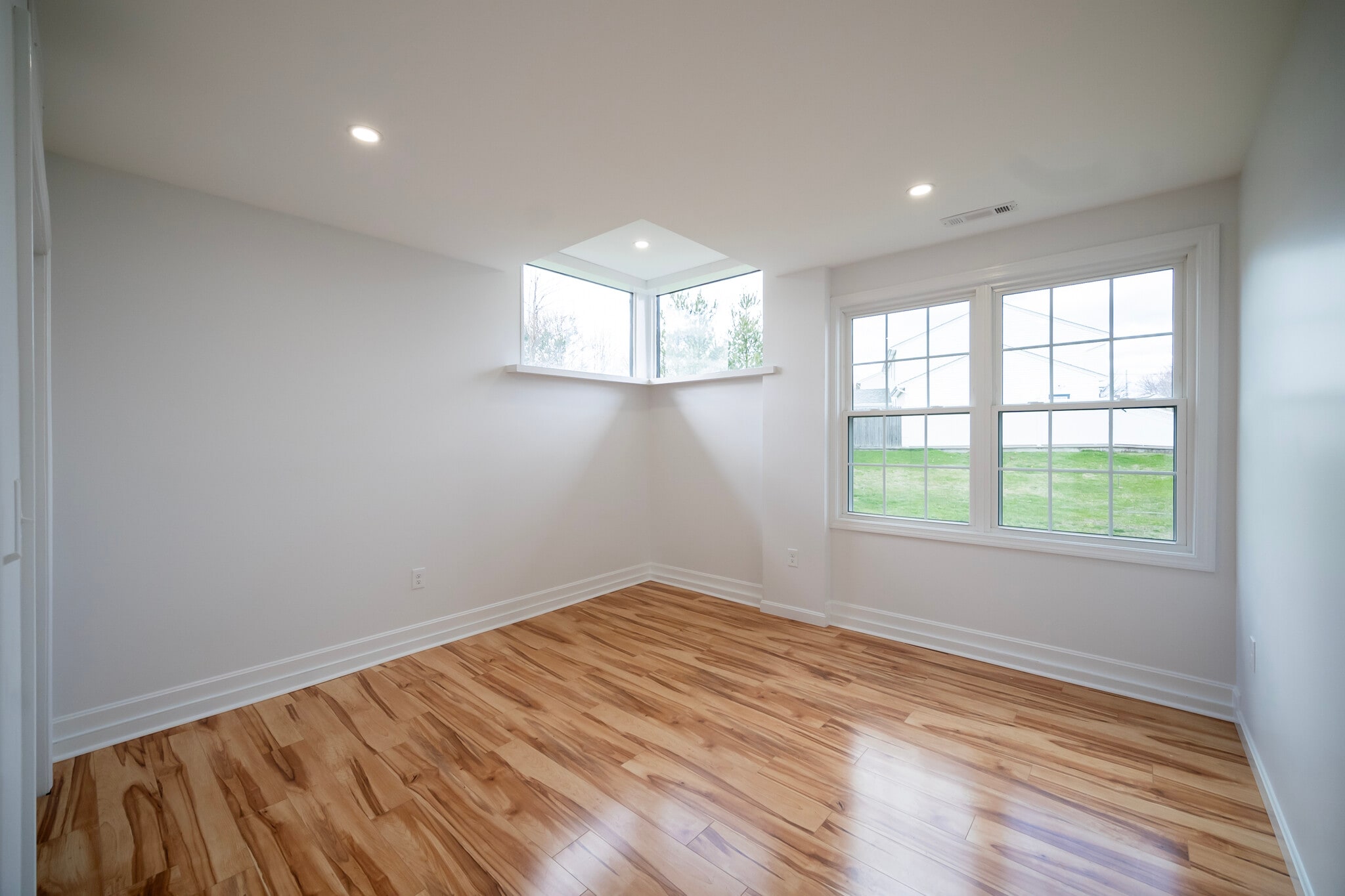 Building Photo - 10 Wampanoag Trl