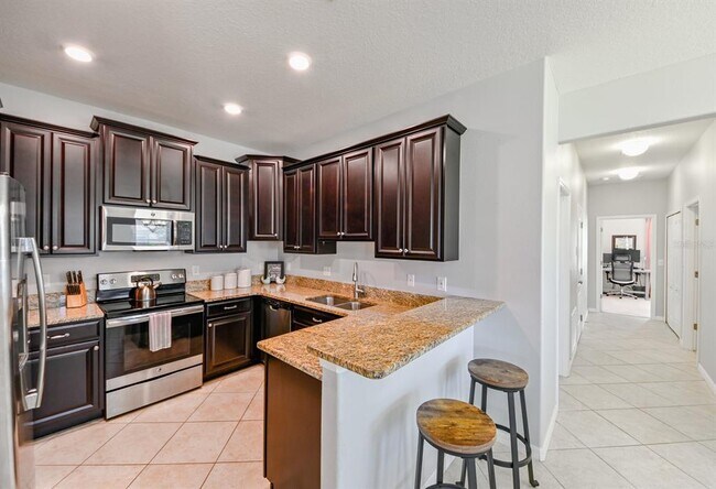Building Photo - 13529 Crest Lake Dr