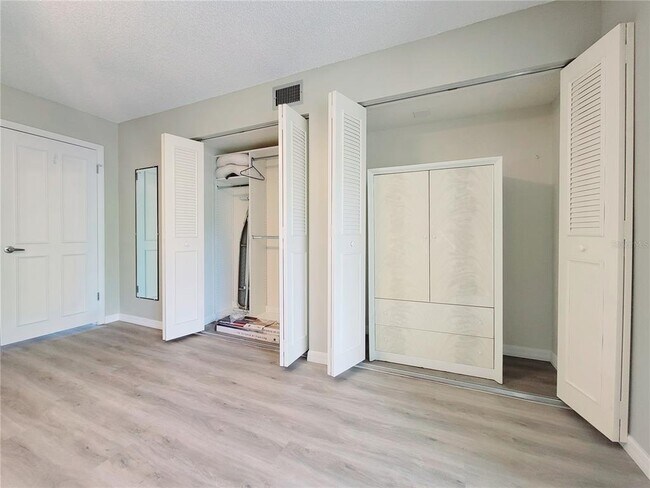 Building Photo - 90 S Highland Ave