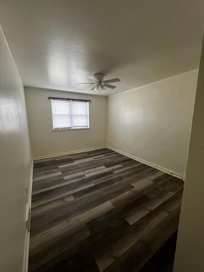 Building Photo - 4039 Balwynne Park Rd