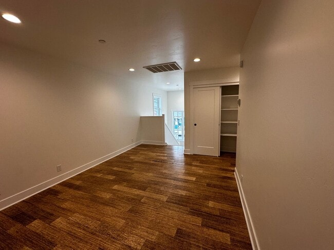 Building Photo - New Construction in Down Town Bishop West side!