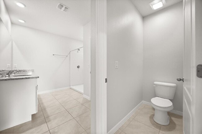 Building Photo - 922 Guadalupe Dr