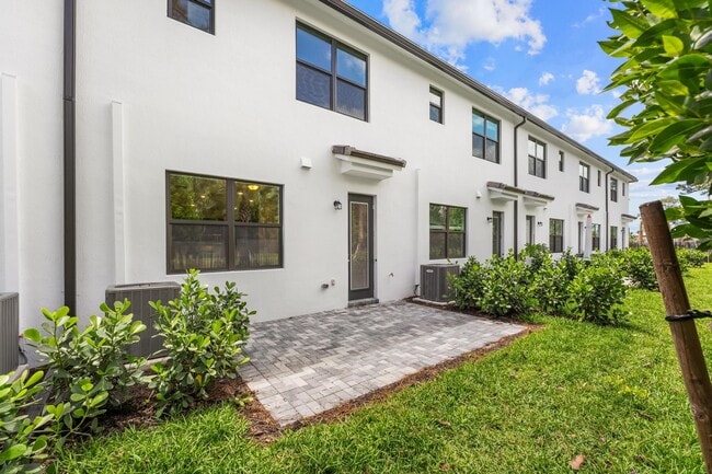 Building Photo - 4315 Efendi Dr