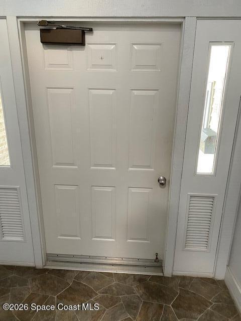 Building Photo - 9045 South Dr