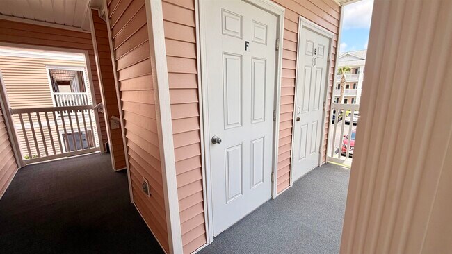 Building Photo - 638 Waterway Village Blvd