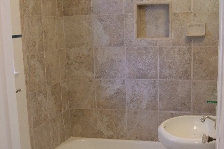 bathroom - 1347 Oak St