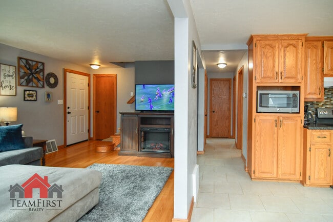 Building Photo - 1260 7th St