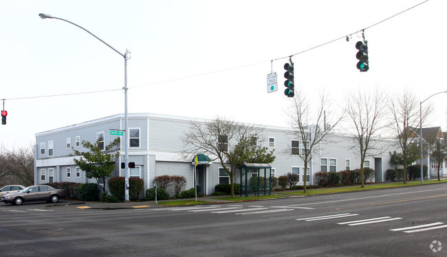 Primary Photo - Pacific Crest Apartments