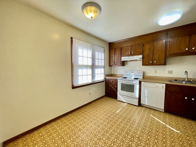 Building Photo - 1619 Autumn Dr