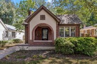 Building Photo - 3/2 fully updated with appliances included!
