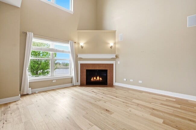 Building Photo - 15749 W Crobally Way