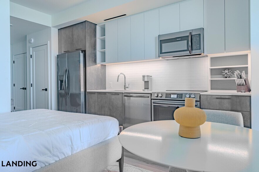 Building Photo - 632 Howard Rd SE
