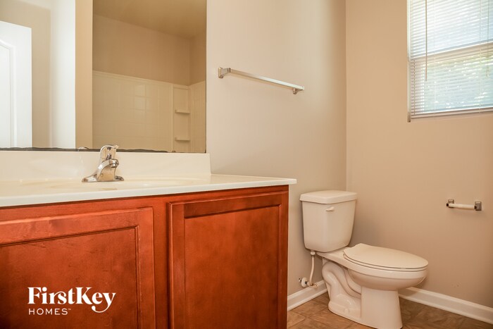 Building Photo - 7405 Hidden Creek Dr